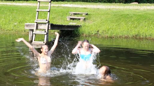 Hotelis Brūveri – Dīķis