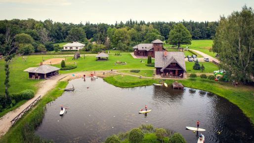 Hotelis Brūveri – Dīķis